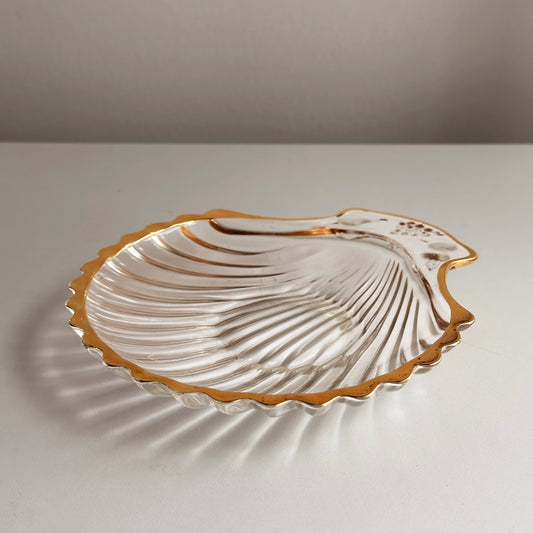 Vintage Clamshell Catchall