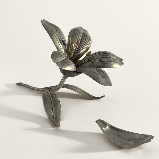 Vintage Midcentury Flower Sculpture with Stacking Ashtray Petals