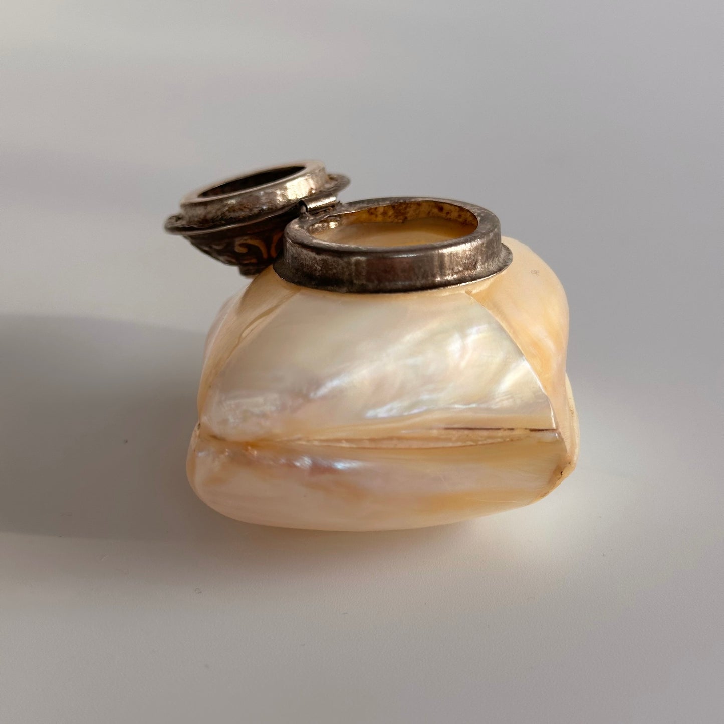 Vintage Mother-of-Pearl Shell Pill Box