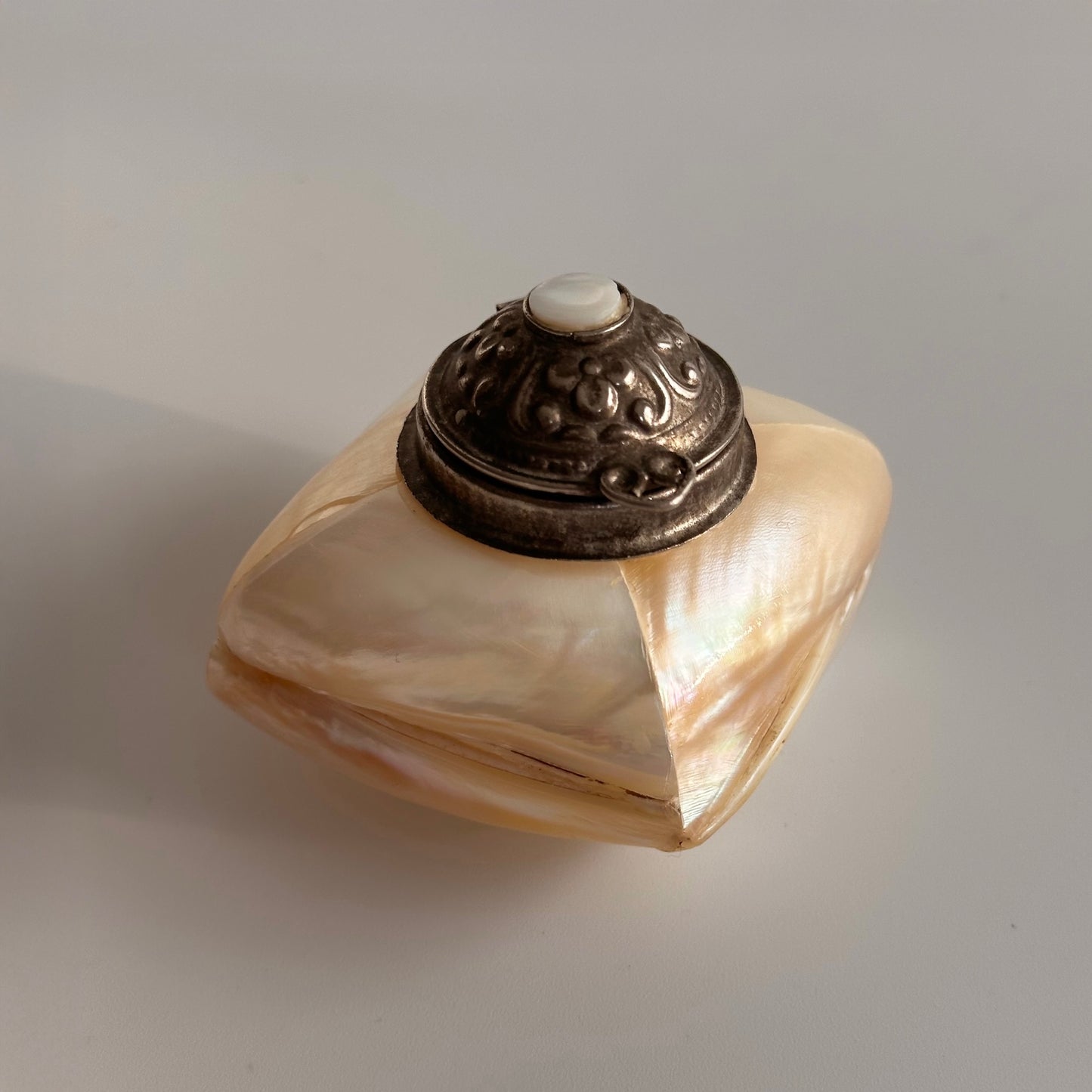 Vintage Mother-of-Pearl Shell Pill Box
