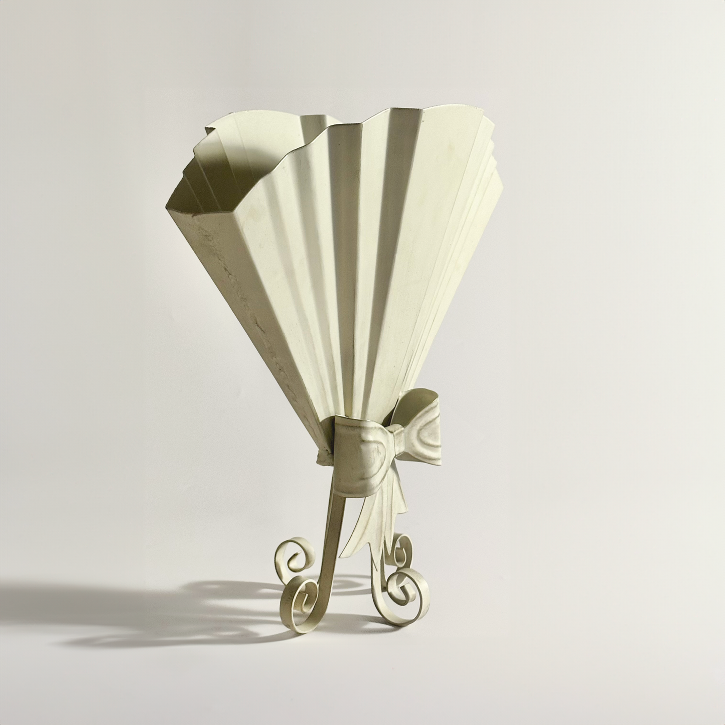 Vintage Art Deco-Style Fan Vase